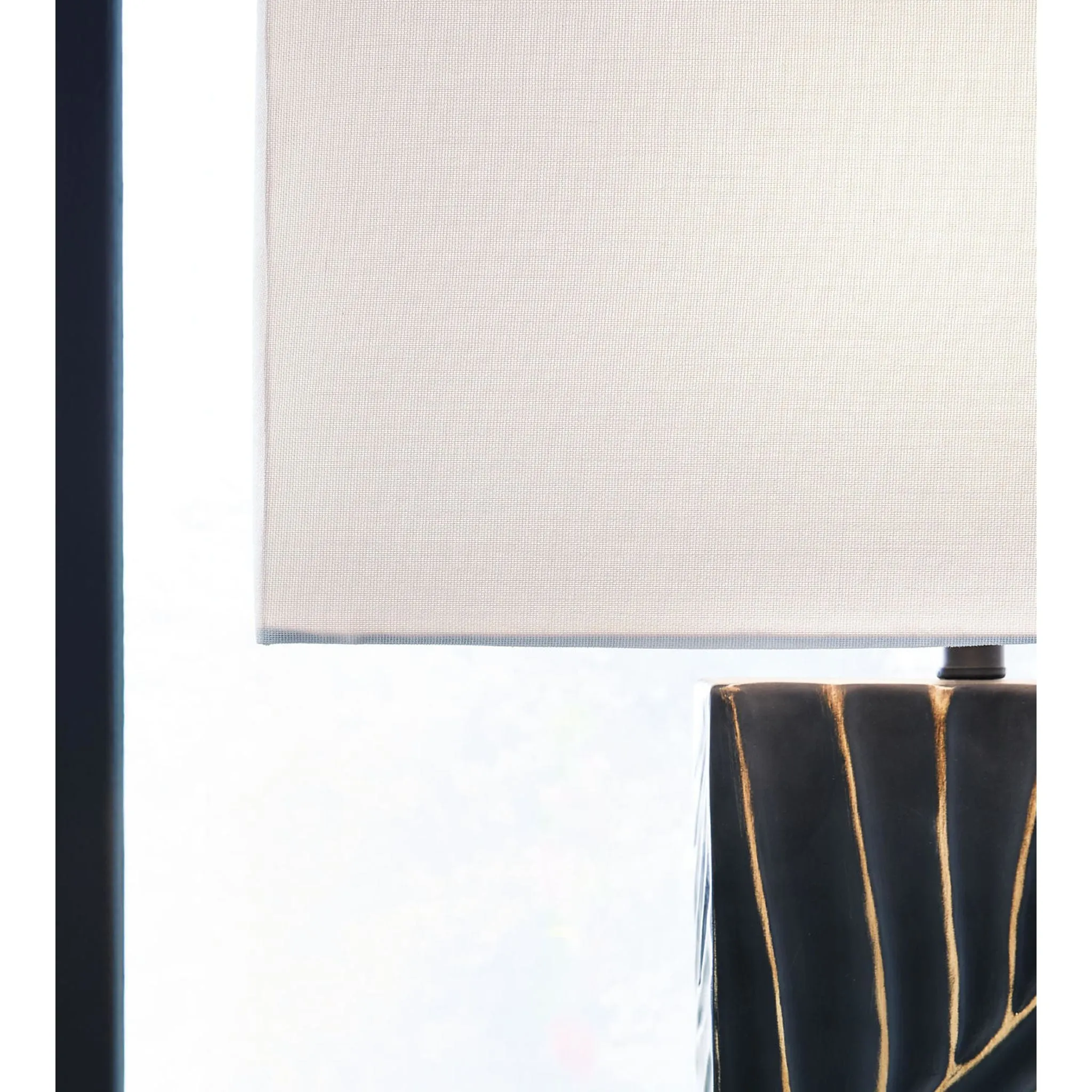 Bartlen Table Lamp (Single)