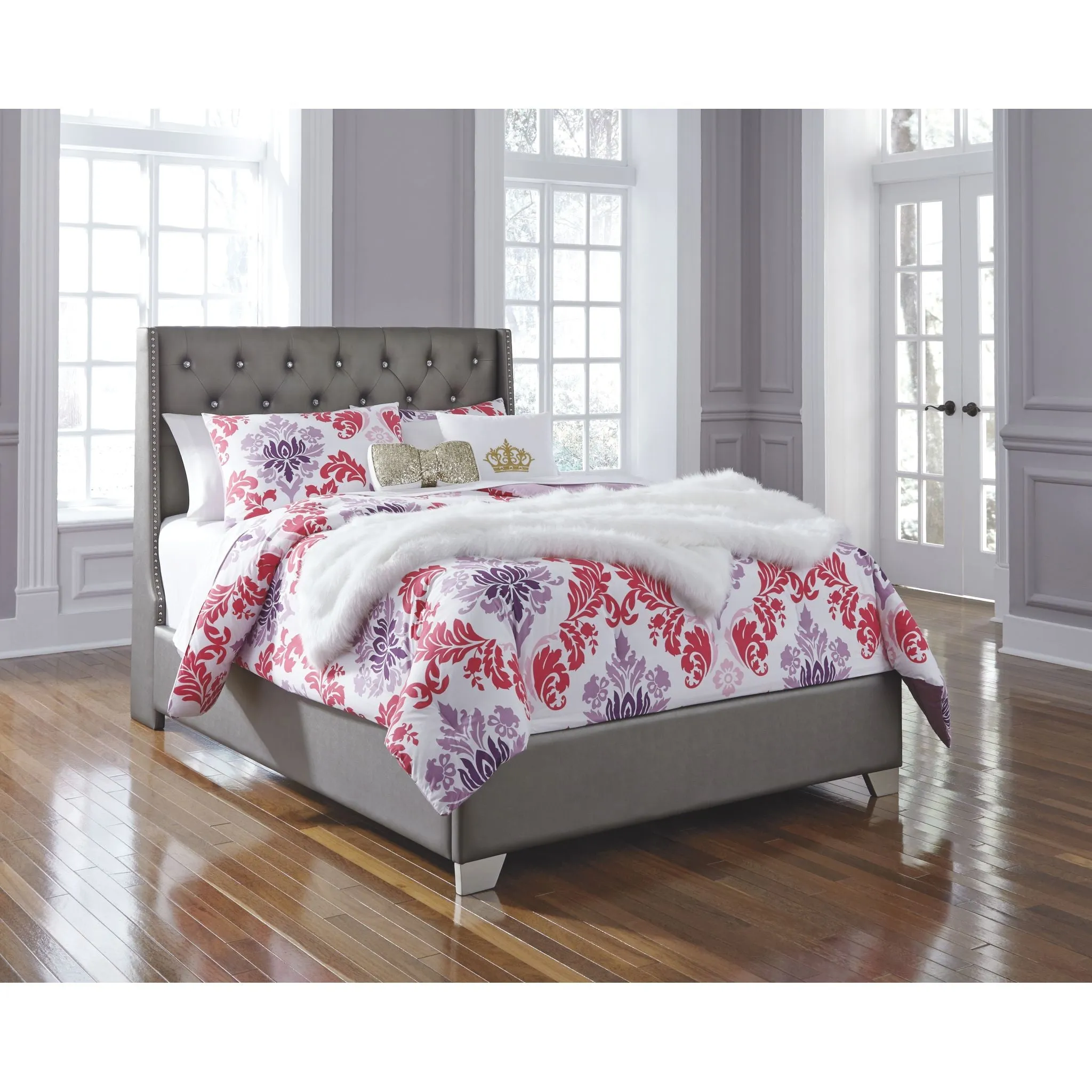 Coralayne 3 Piece Full Bed