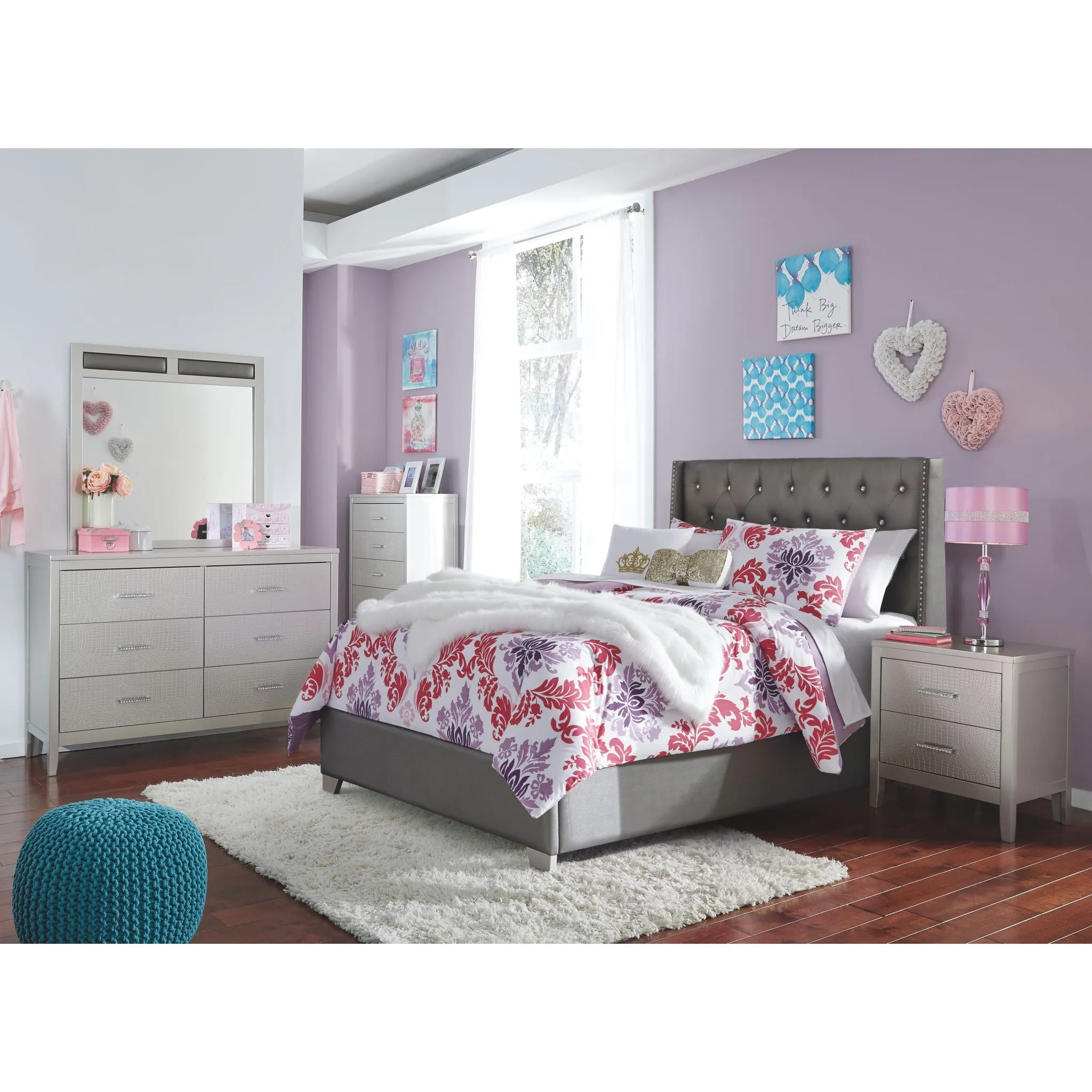 Coralayne 3 Piece Full Bed