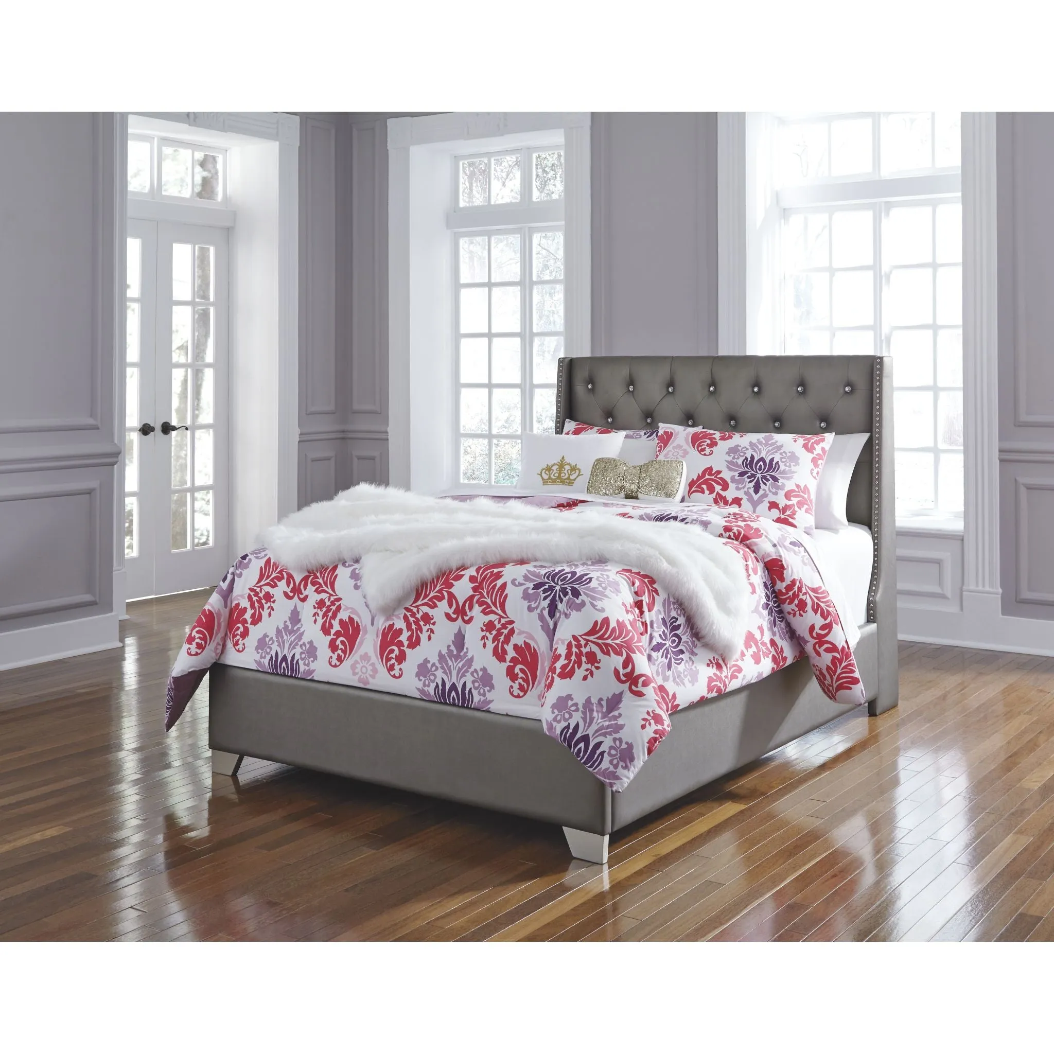 Coralayne 3 Piece Full Bed