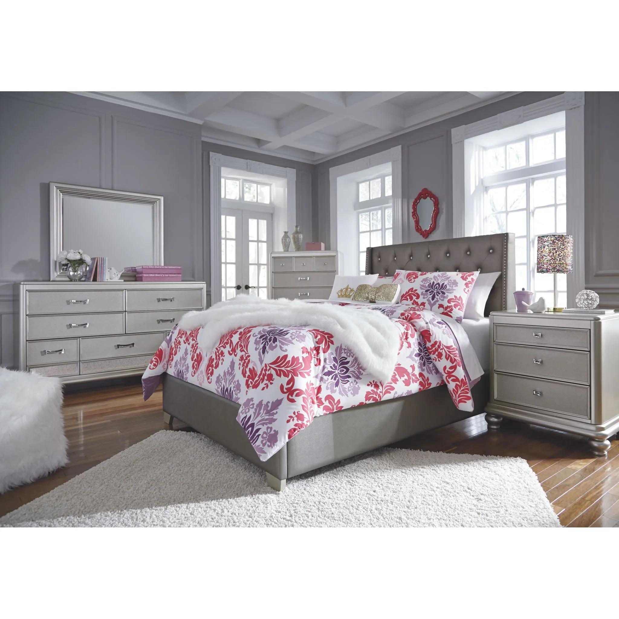 Coralayne 3 Piece Full Bed