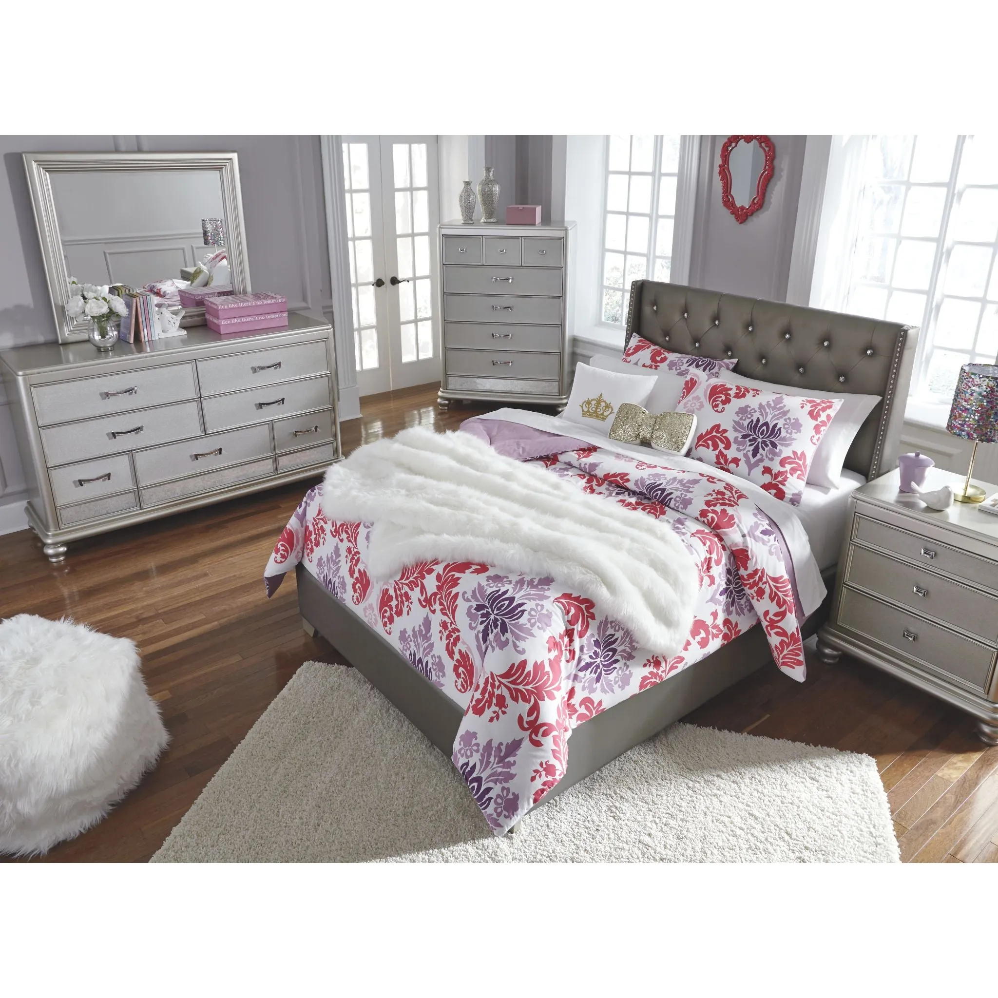 Coralayne 3 Piece Full Bed