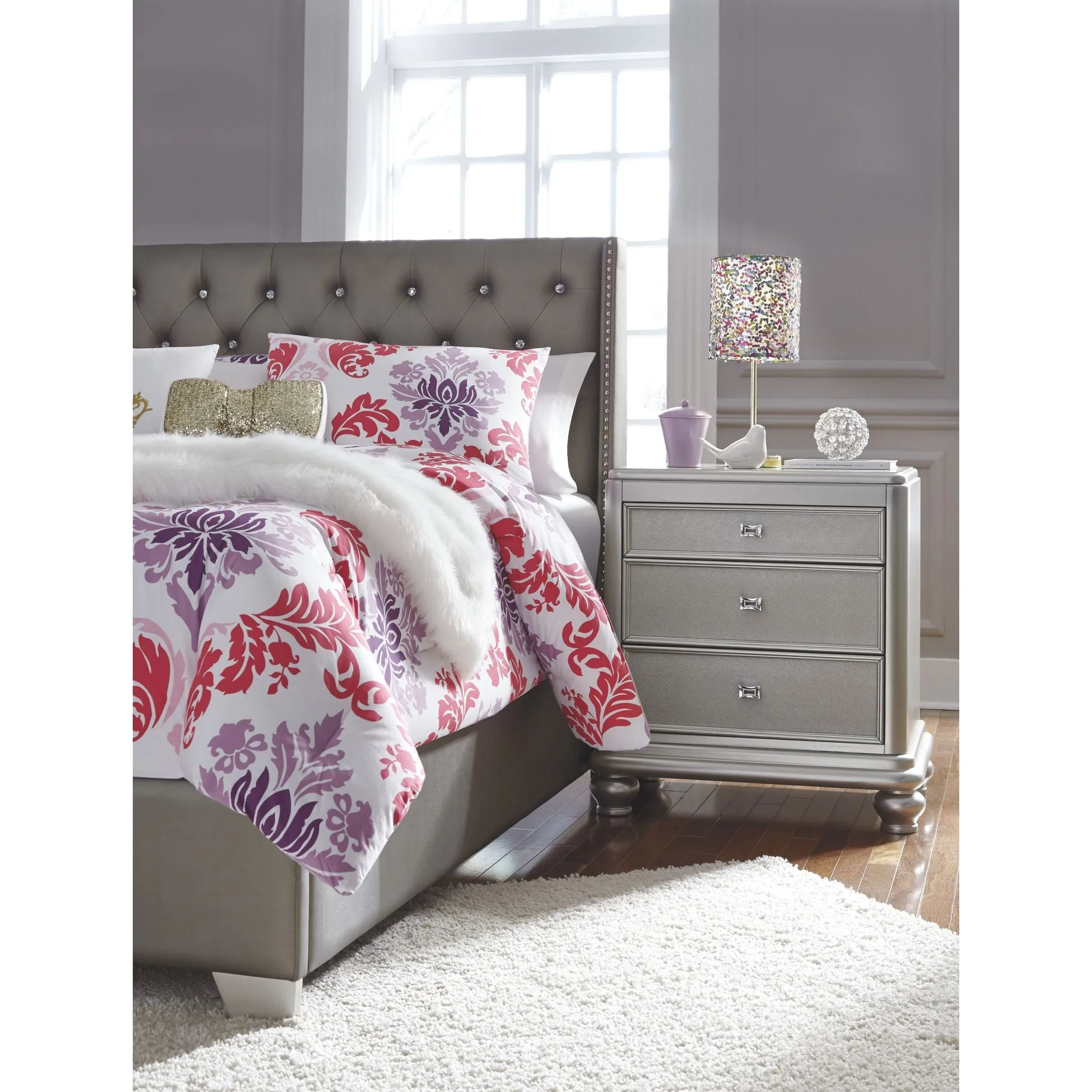 Coralayne 3 Piece Full Bed