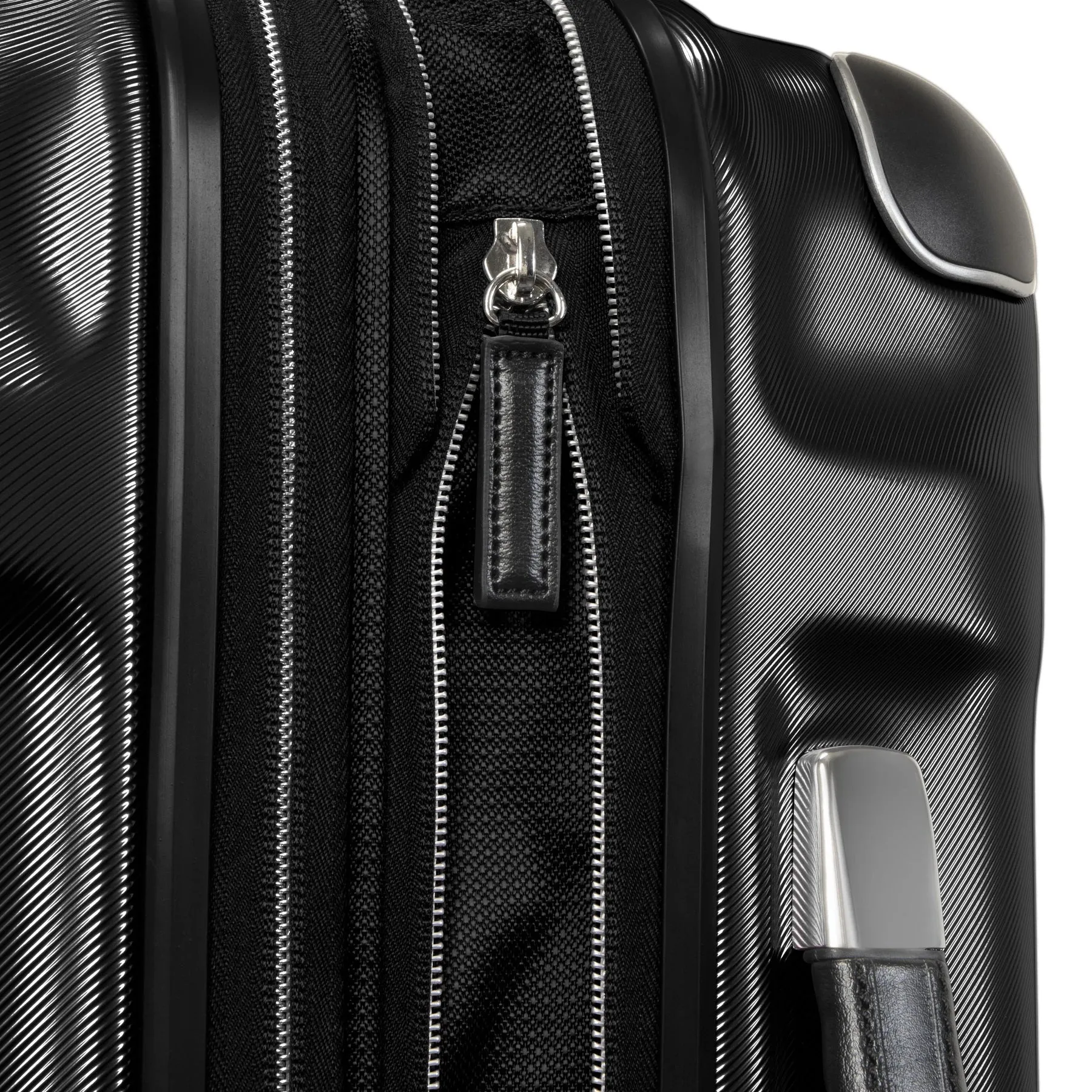 Ricardo Rodeo Drive 21" Carry-On Spinner Luggage