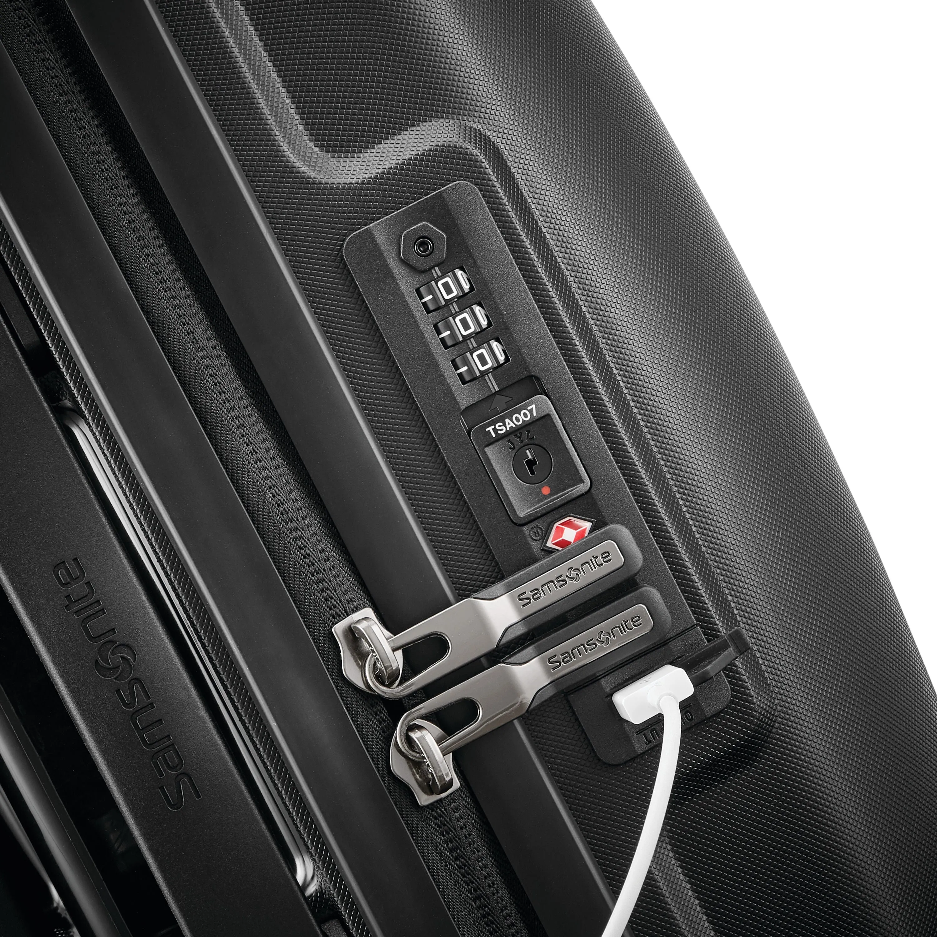 Samsonite Outline Pro 22 x 14 x 9 Carry-On Spinner
